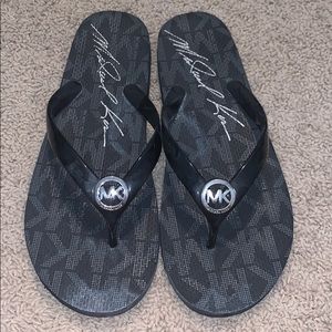 Black/Navy Michael Kors Flip Flop Sandals
